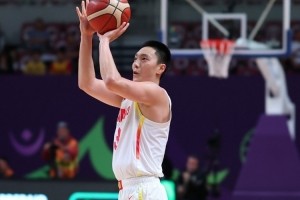 15年信誉品牌-媒体人：胡明轩打15挡拆不是他个人的问题 CBA后卫都习惯这么打了